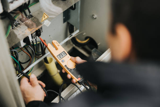 Best Circuit Breaker Repair  in Cherokee, IA