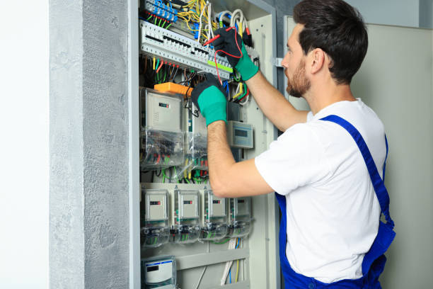 Best Emergency Electrical Repair  in Cherokee, IA